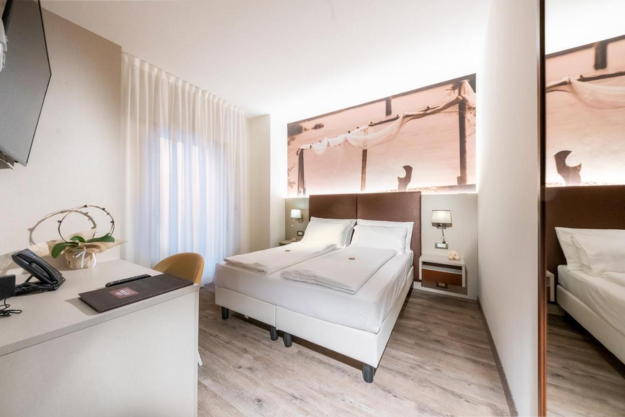 Hotel Casa Costiera กาออร์เล ภายนอก รูปภาพ